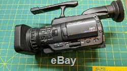 Panasonic AG-HMC40P Camcorder video camera+battery x 3, charger, more! Low Hours