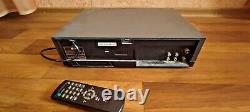 VCR + TV receiver. LG. Includes player, remote control and cable TV / AV. 2001