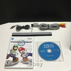 Nintendo Wii Console Mario Kart Bundle Avec Wii Sports, 2 Contrôleurs & 2 Roues