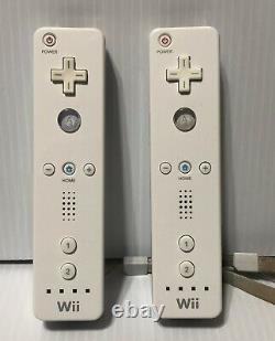 Nintendo Wii White Console Rvl-001 Game Cube Compatible Wii Sports Bundle
