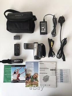 Sony Dcr-hc27e Mini DV Entièrement Caissonné Caméscope Numérique Handycam + Accessoires