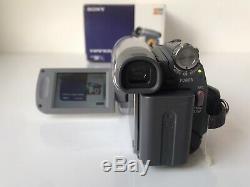 Sony Dcr-hc27e Mini DV Entièrement Caissonné Caméscope Numérique Handycam + Accessoires